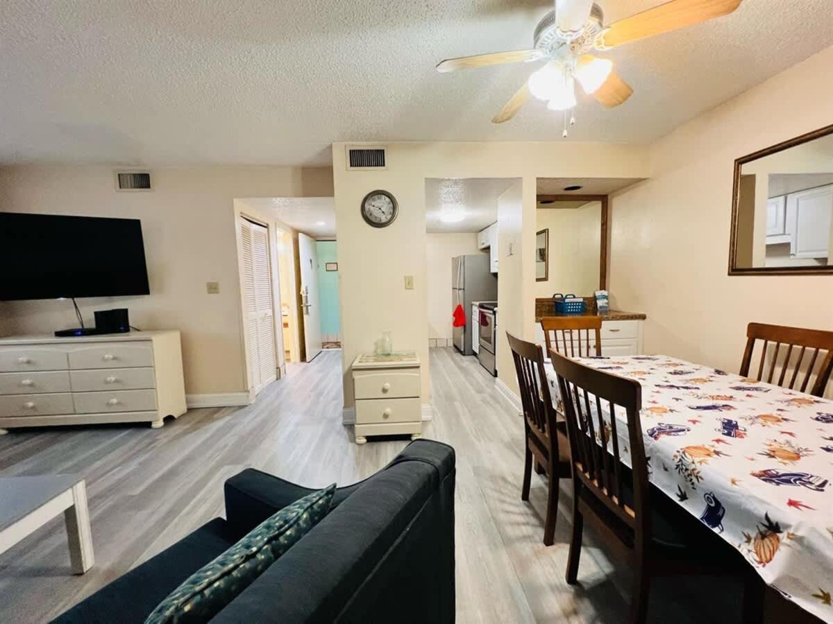 *A Family Retreat*Pool*Steps To The Beach*Approved Dogs*D18-9 Myrtle Beach Buitenkant foto